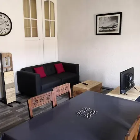 Studio B Apartment