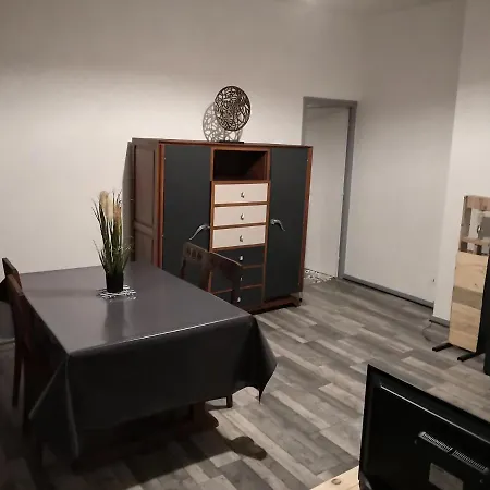 Studio B Apartment *